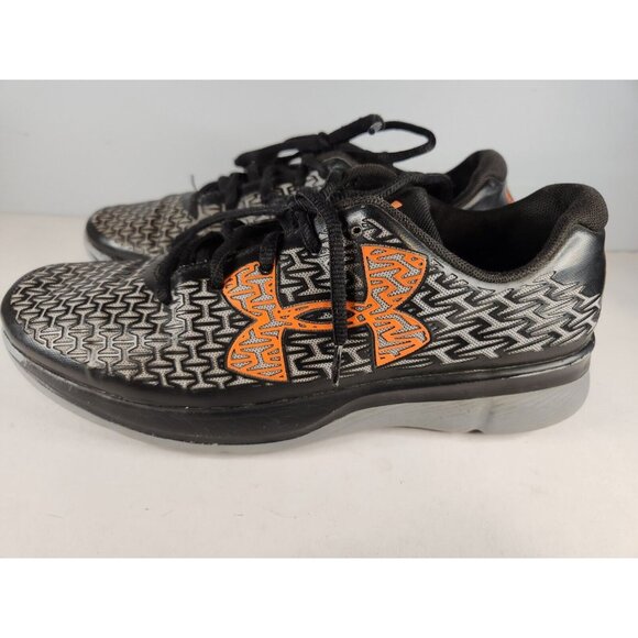 Under Armour Youth Size 7 Used 1281104-001 - Picture 7 of 9